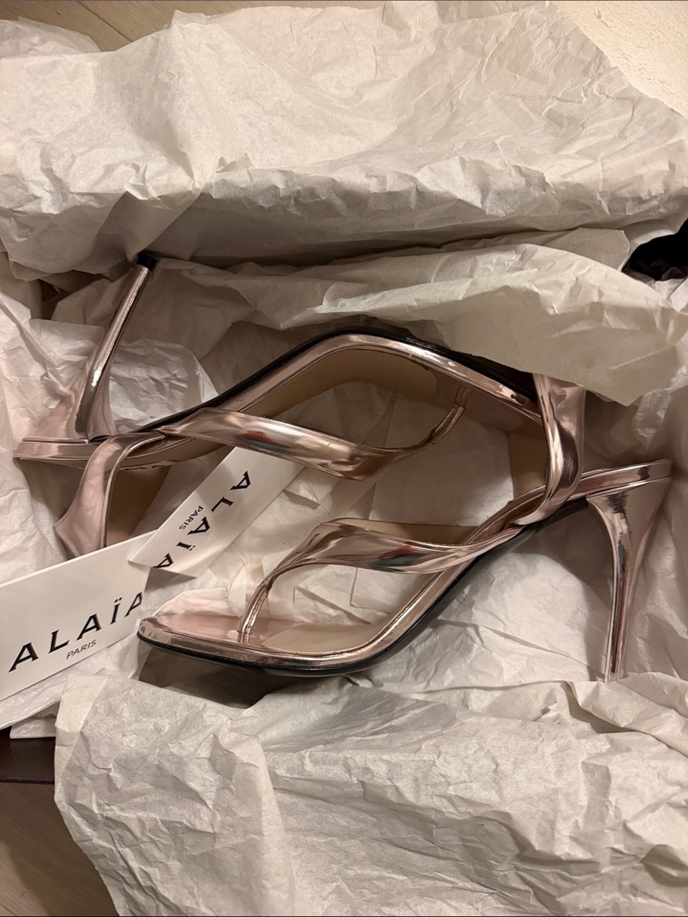 Alaia Thong Sandals Blush Argent